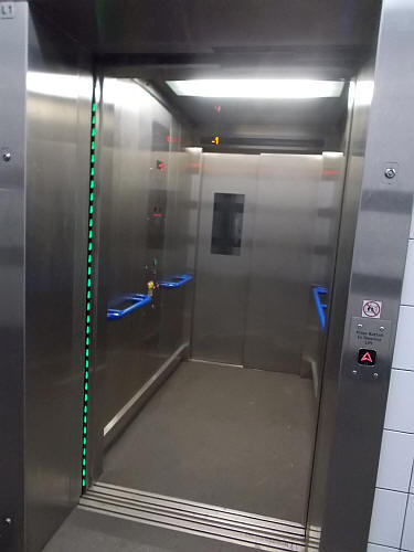 Lift at Tower Hill, one of two, serving both platforms - May 2019